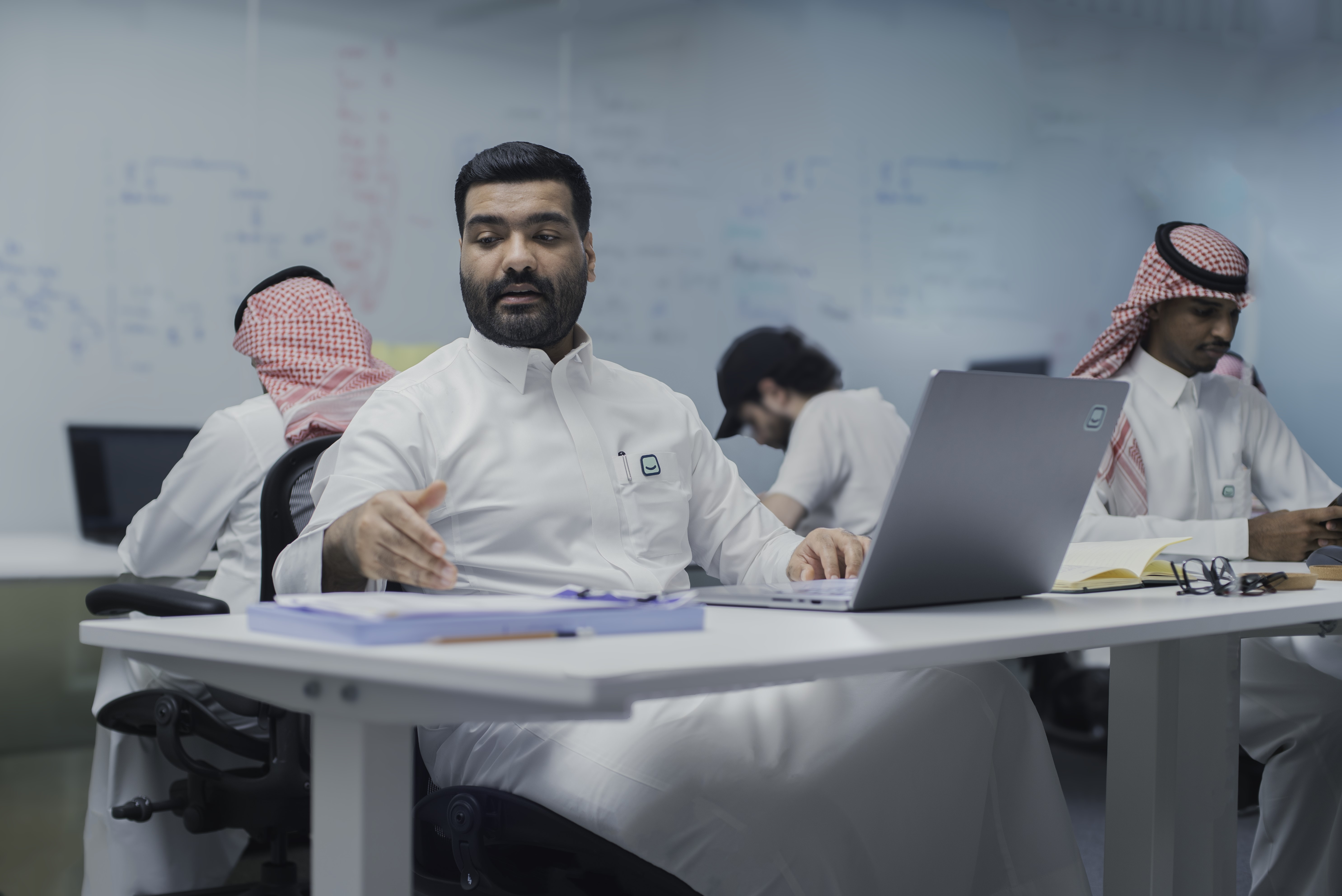 إعلان 1